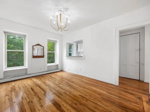 571 Mac Donough Street image 11 of 29