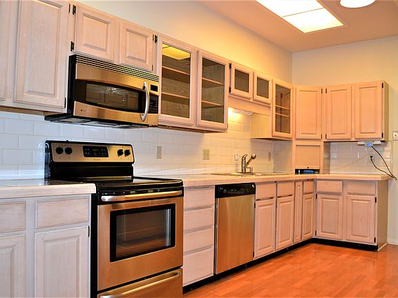2nd image of 3321 Deerfield Pointe Dr
