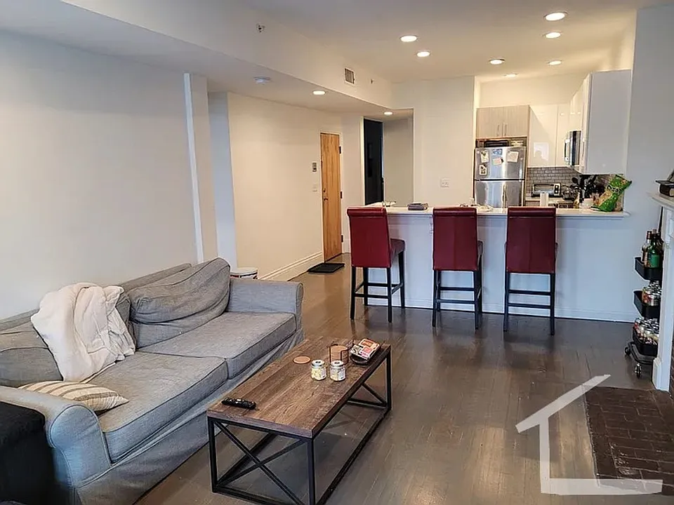 1398 Beacon St #3
