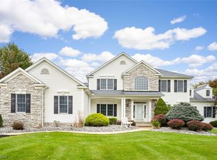 4564 Regal Dr, Akron, OH 44321