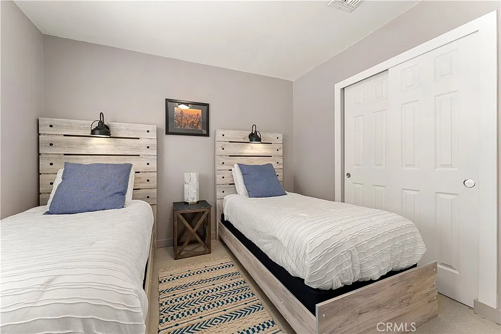 3 bed, 1000 sqft, $2,595 — Photo 4