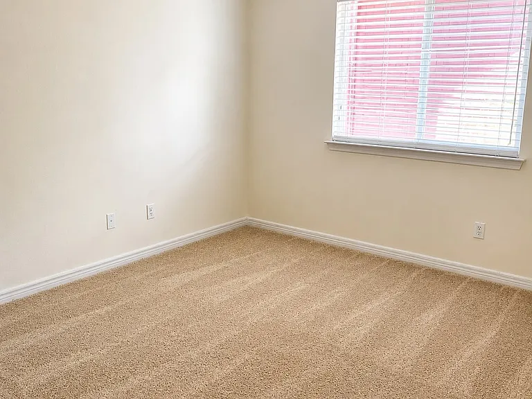 1207 Fox Trail Dr — Photo 13