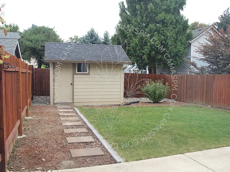 620 NW Ivy St — Photo 37