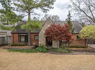 2430 E 17th Pl, Tulsa, OK 74104