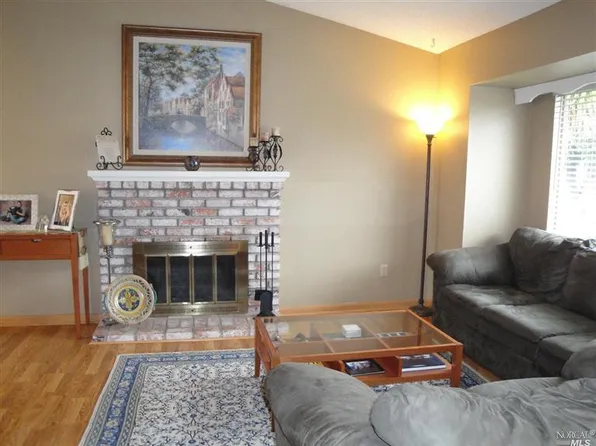 903 Harlequin Way, Suisun City, CA 94585