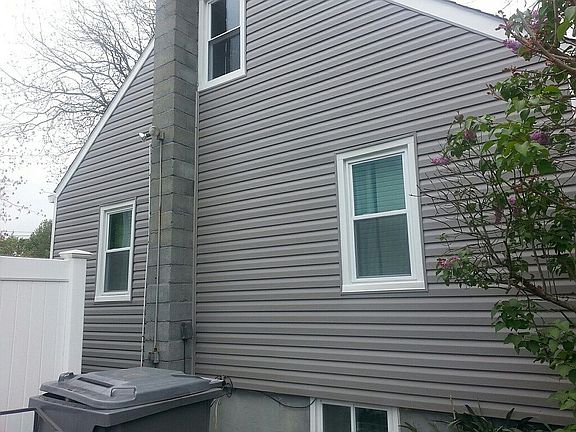 112 Scott Avenue_SIDE