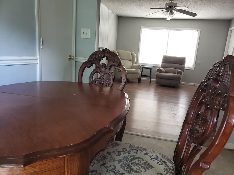 220 Mark Twain Cir — Photo 6