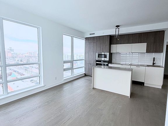 2nd image of 8888 Yonge St #902