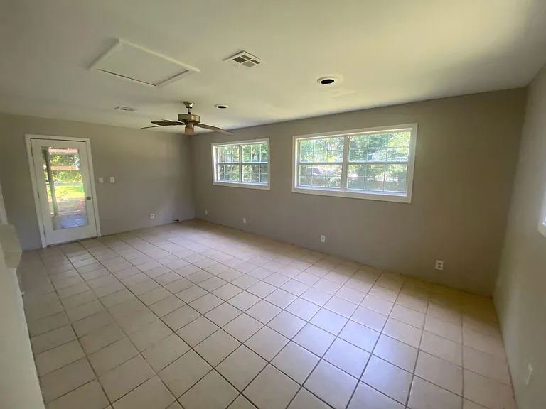 239 Marian Dr — Photo 15