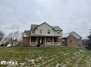 8991 Petz Lake Ct, Imlay City, MI 48444