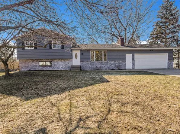 323 Douglas St, Fruitport, MI 49415