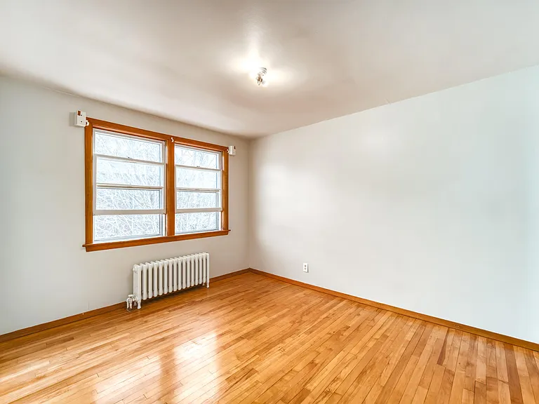 1066 Tower Rd — Photo 30