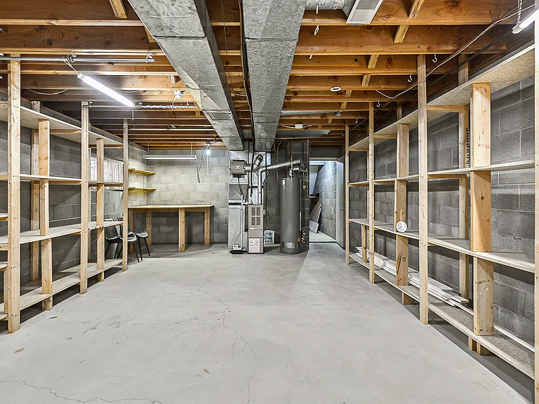 504 Ventura Ct — Photo 24