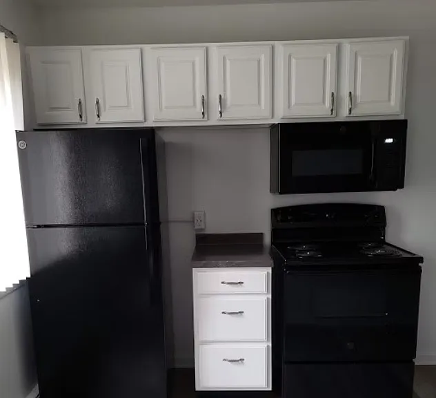 Hillsdale Apartments — Photo 5