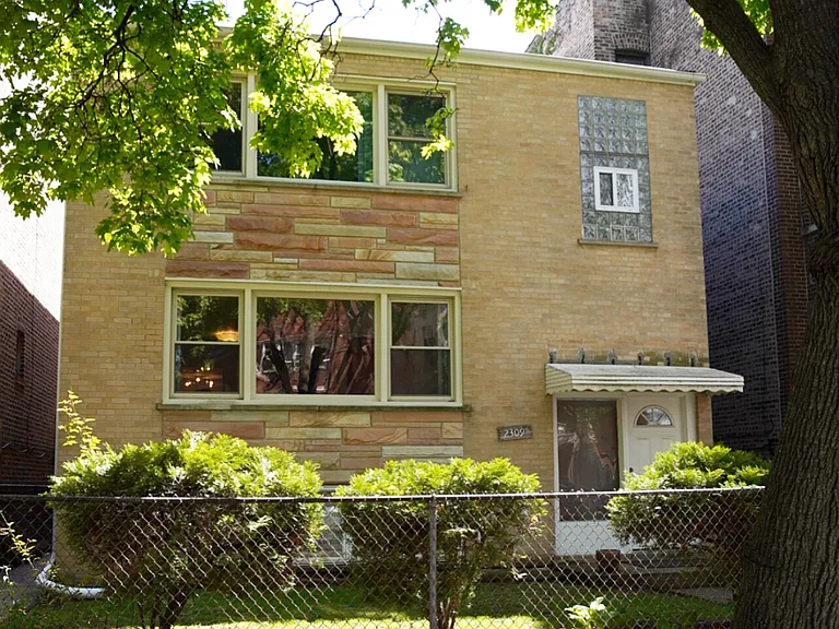 2309 W Arthur Ave #1 — Photo 6