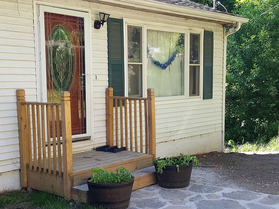 1st image of 50 Worthington Ct