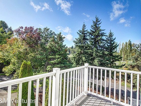 5th image of 215 23rd Ave SW APT 12