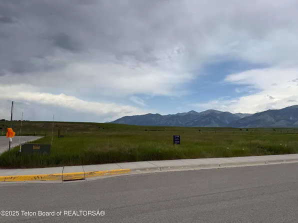 Meyer St, Thayne, WY 83127