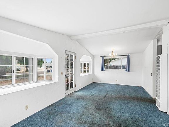4th image of 741 Elm Ave