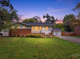 1213 Wallen St, Midland, MI 48642