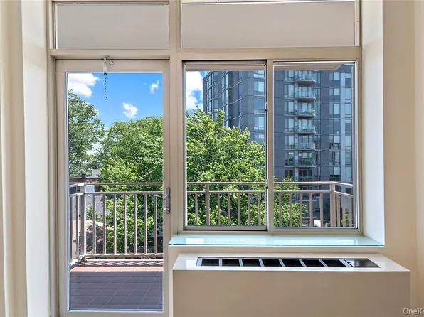 3625 Oxford Avenue image 2 of 12