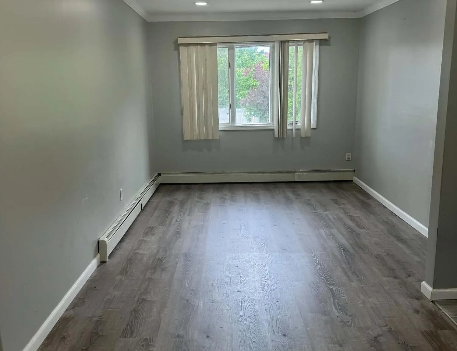 2 bed, 1.0 bath, 1402 sqft, $2,507 — Photo 1