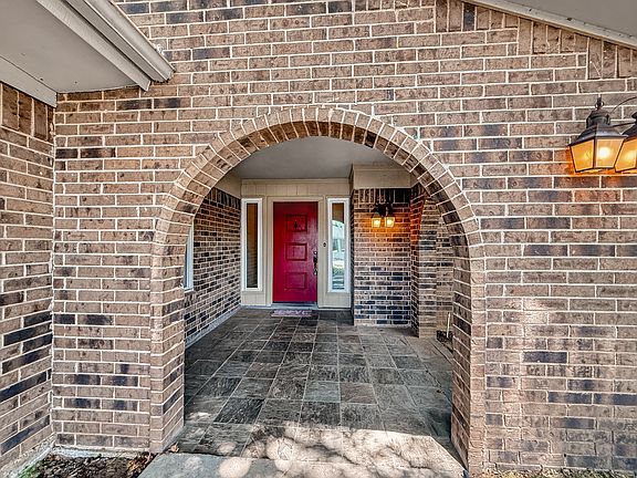 3rd image of 6251 Shirley Dr