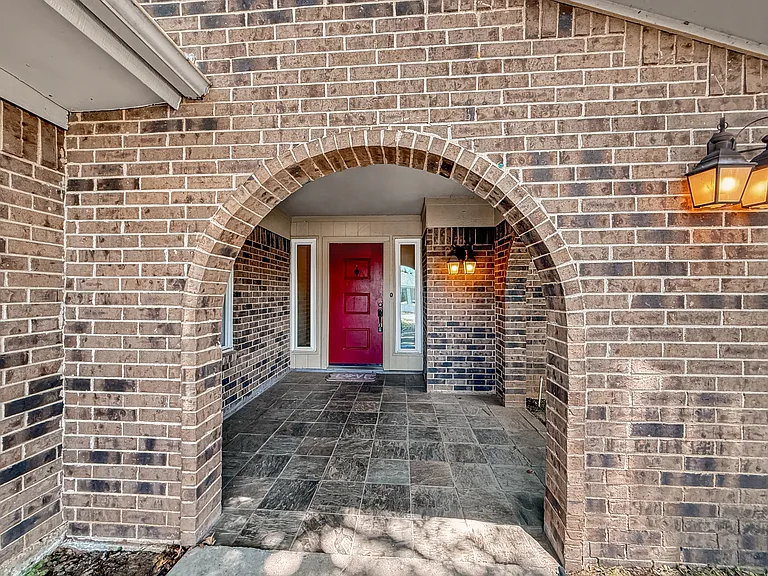 6251 Shirley Dr — Photo 3