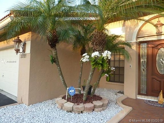 4th image of 2321 E Lake Miramar Cir