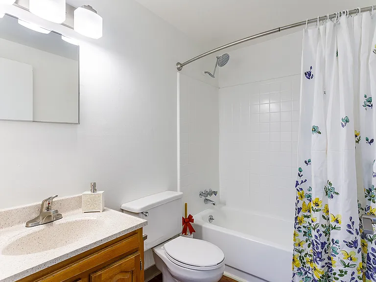 Arbor One Apartments — Photo 8