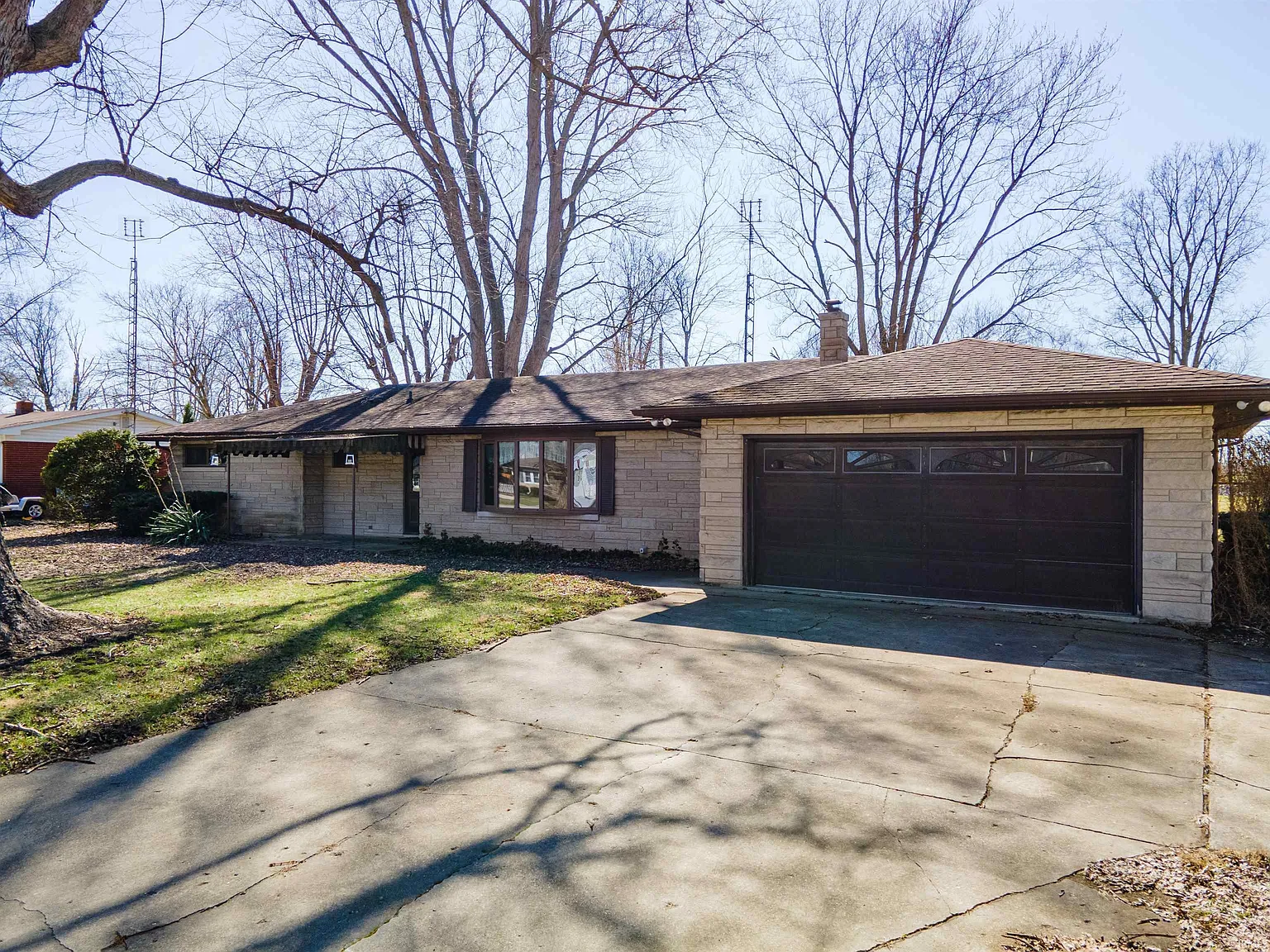 5808 S Delmar Rd photo 1