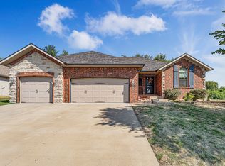 2721 E Clearview Drive, Republic, MO 65738