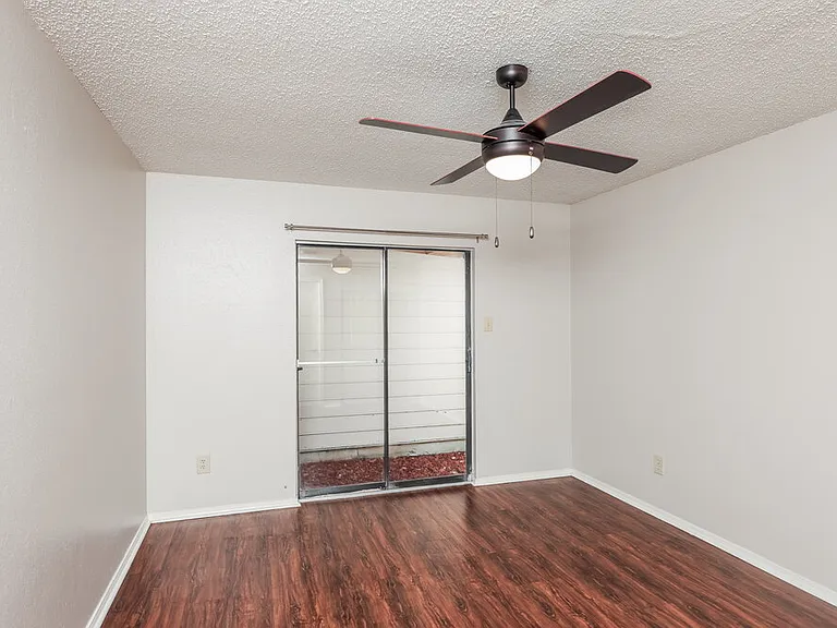 2728 Oak Bend Ln — Photo 11