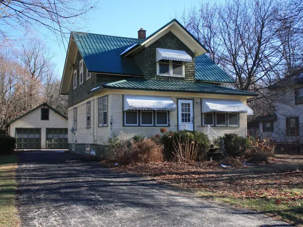 220 N McKenzie Ave, Gillett, WI 54124