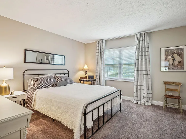 7865 Meadowhaven Blvd — Photo 11