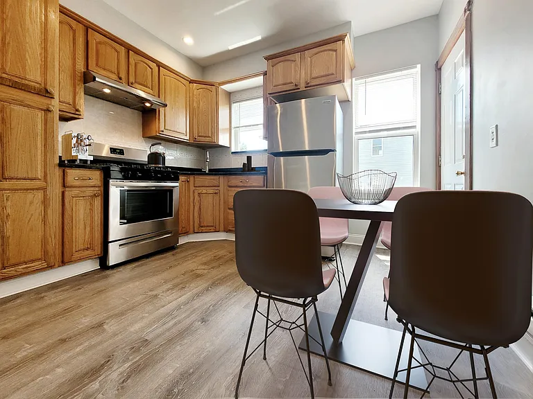35 Dunlap St #2 — Photo 4