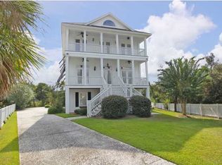 1952 Shields Ln, Mount Pleasant, SC 29466