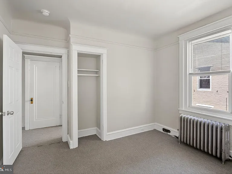 332 W Washington St #2 — Photo 12