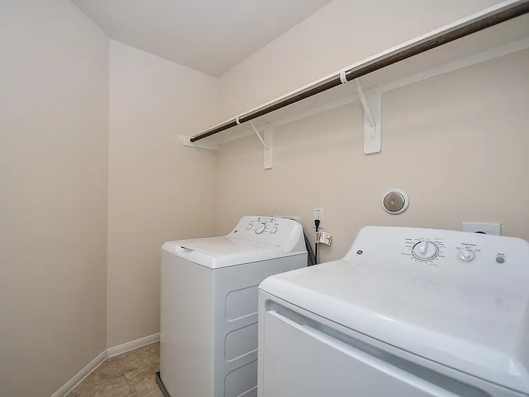 2738 Meandering Elm Trl — Photo 29