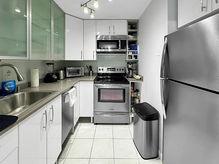 24 Corey St #404 — Photo 9