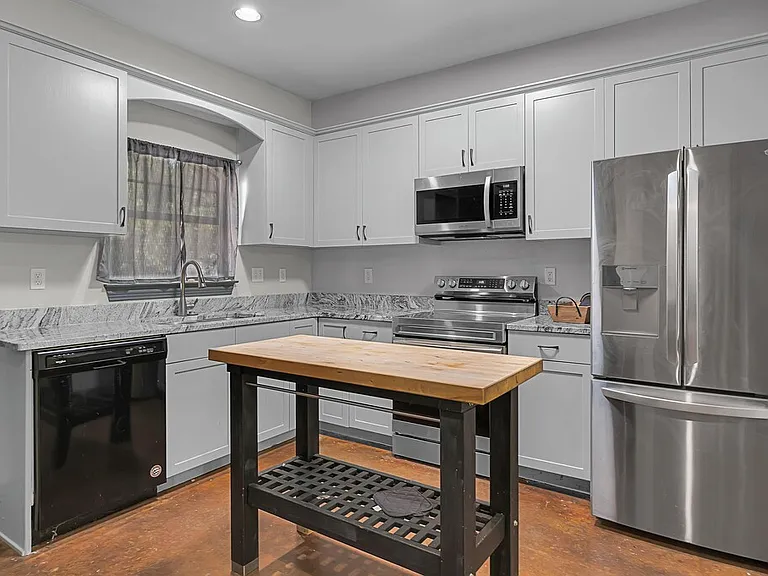 2410 S 2nd St #517 — Photo 9