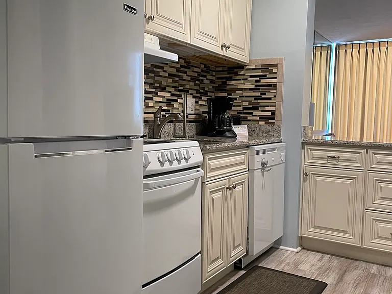 1501 S Ocean Blvd #703 — Photo 13