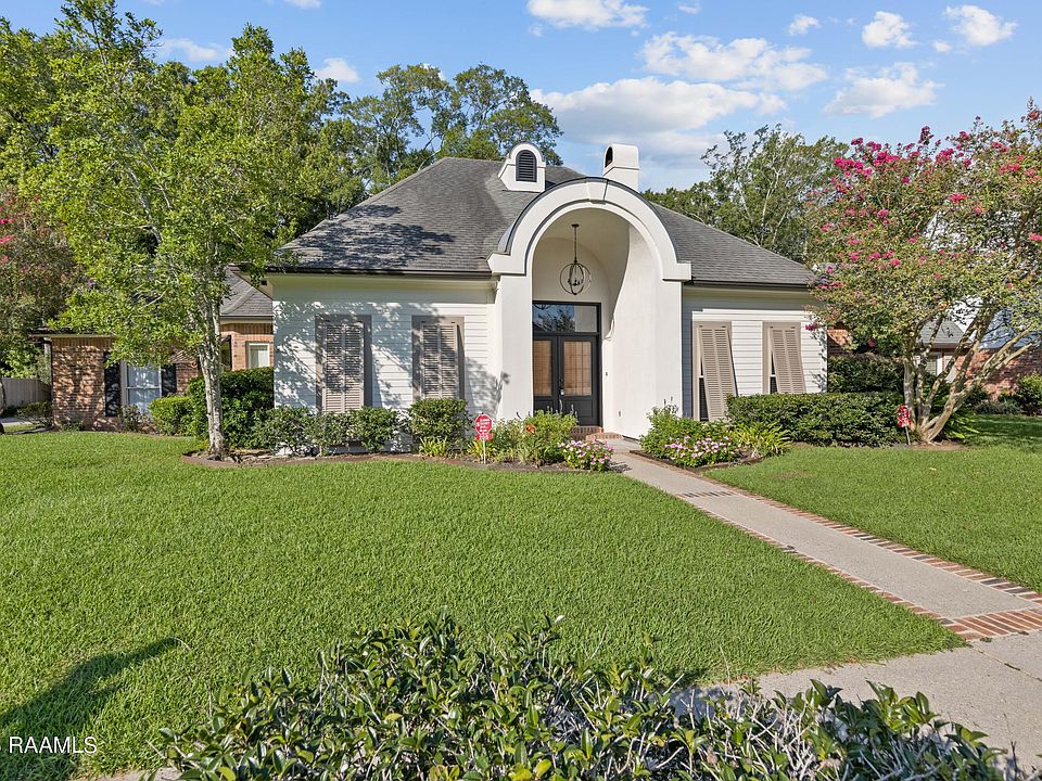 1st image of 205 Camberly Cir
