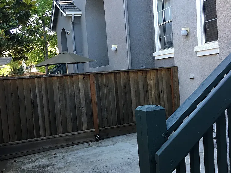 3078 Nattinger Ln — Photo 2