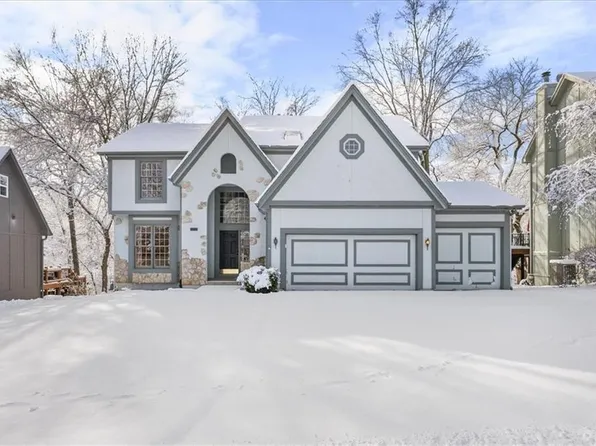 6115 W 156th St, Overland Park, KS 66223