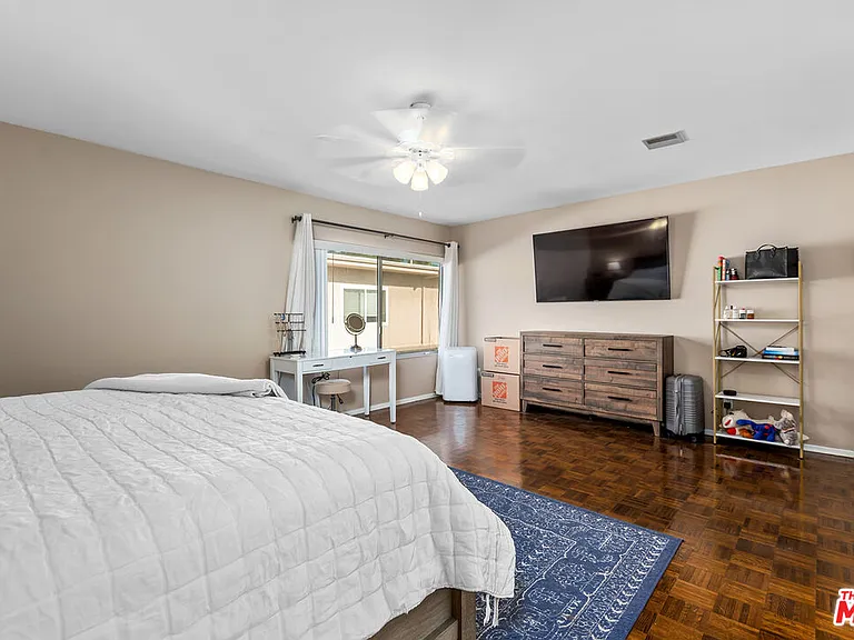 13233 Fiji Way #K — Photo 20