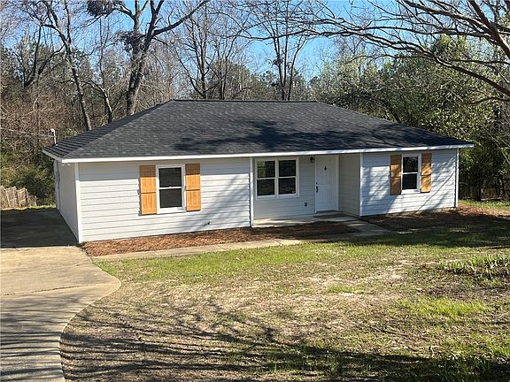 3rd image of 489 Lee Road 443