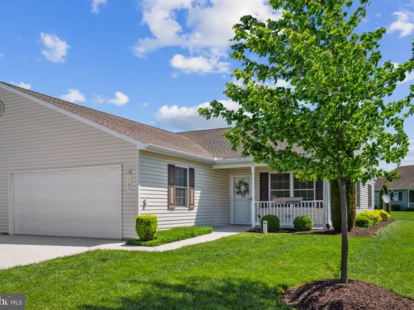 1389 Pleasant View Dr #224, Spring Grove, PA 17362