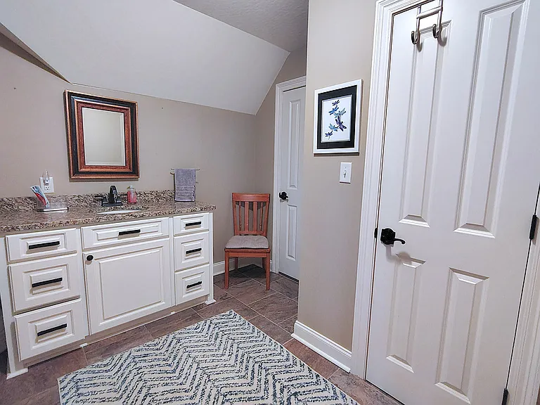 51 S Kingsmill — Photo 19