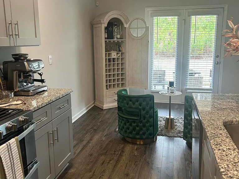 4808 Southwind Rd — Photo 2